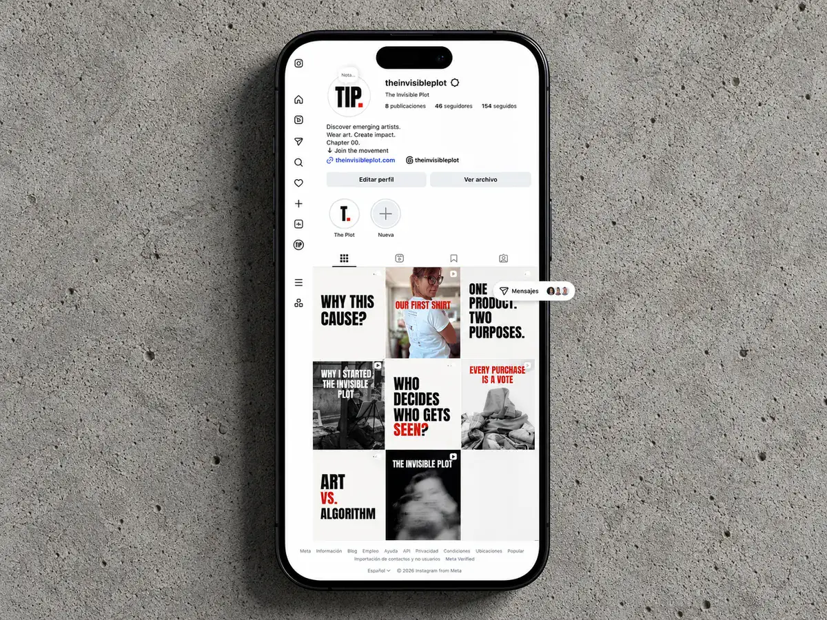 The Invisible Plot_DE 8 Instagram-Profil von The Invisible Plot auf einem Smartphone